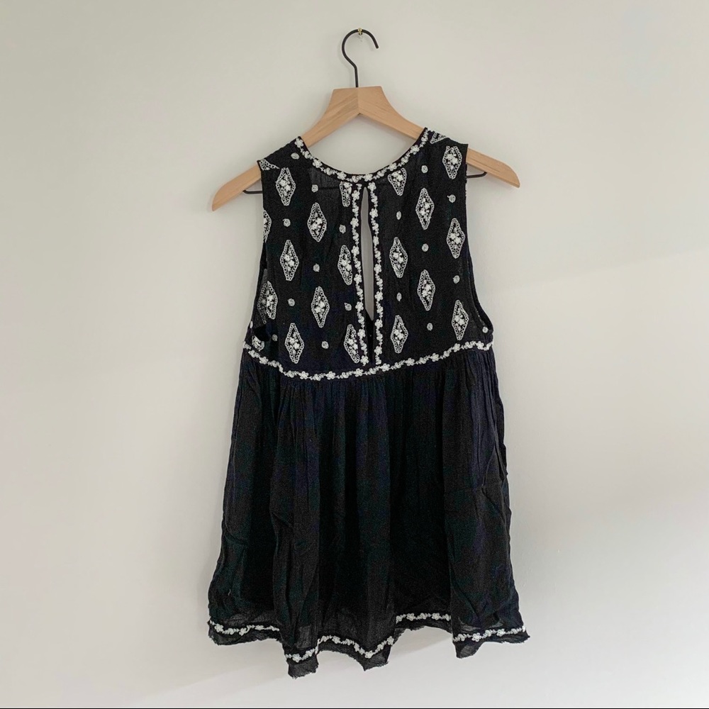 Free People Embroidered Sleeveless Top - Picture 4 of 8